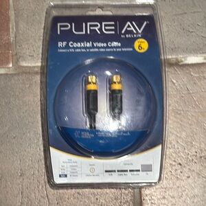 Belkin PureAV RF Coaxial Video Cable - Black 6 feet BRAND NEW